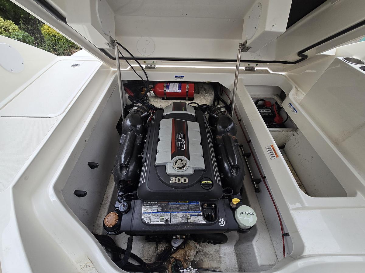 Used 2019 25' Sea Ray SDX 250