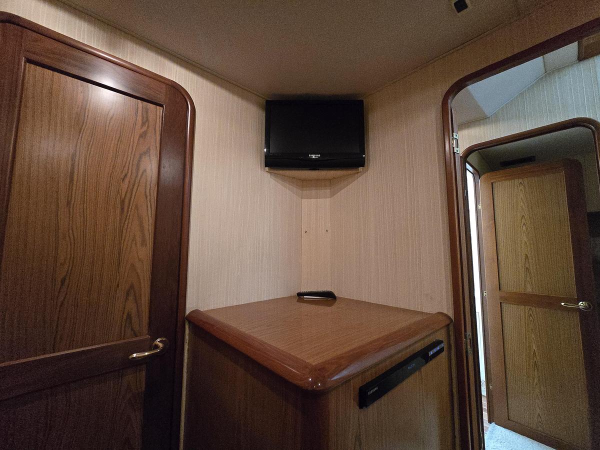 Used 1986 Ocean Yachts Super Sport | 55ft