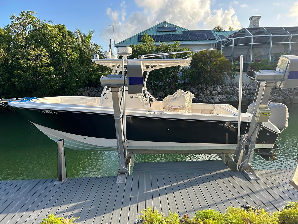 Used 2012 Edgewater 268CC | 27ft