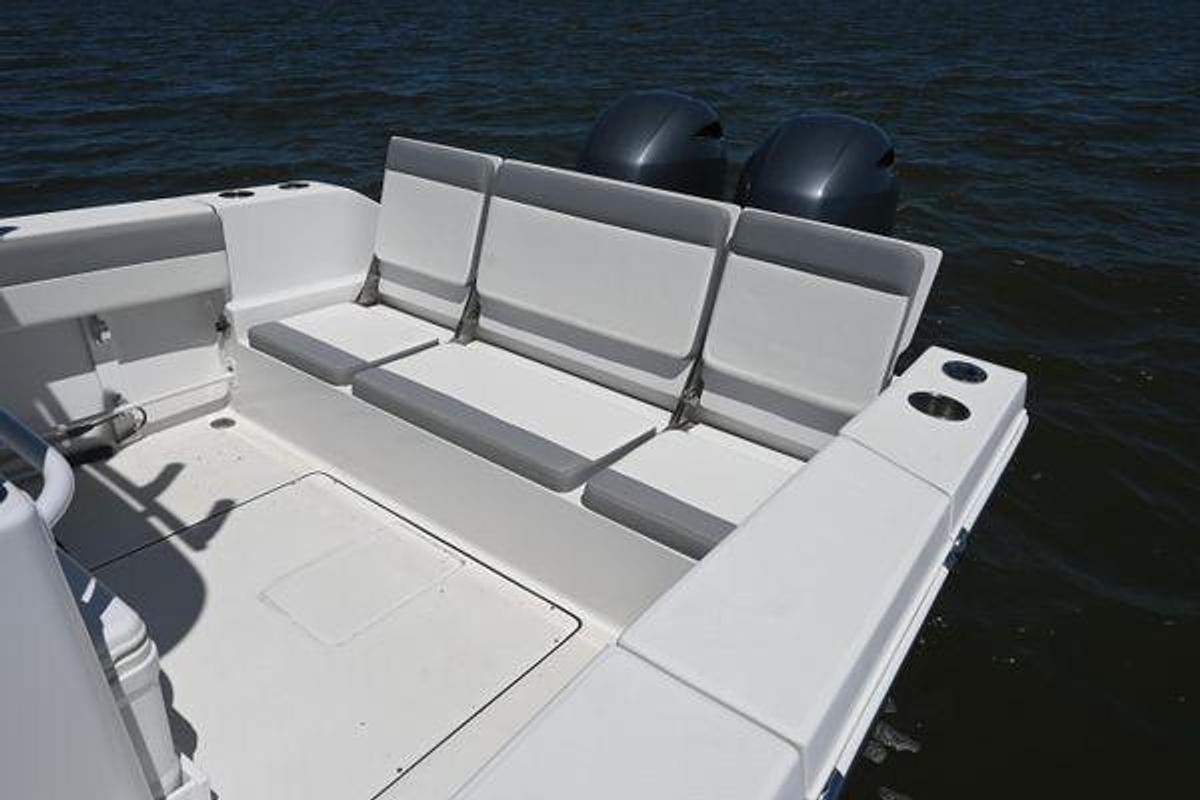 Used 2022 24' Release 240 RX | 24ft