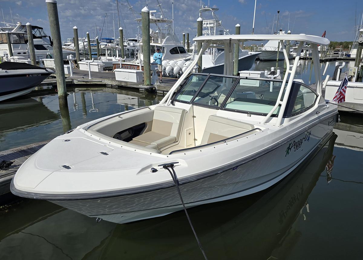 Used 2022 Boston Whaler 240 Vantage | 24ft
