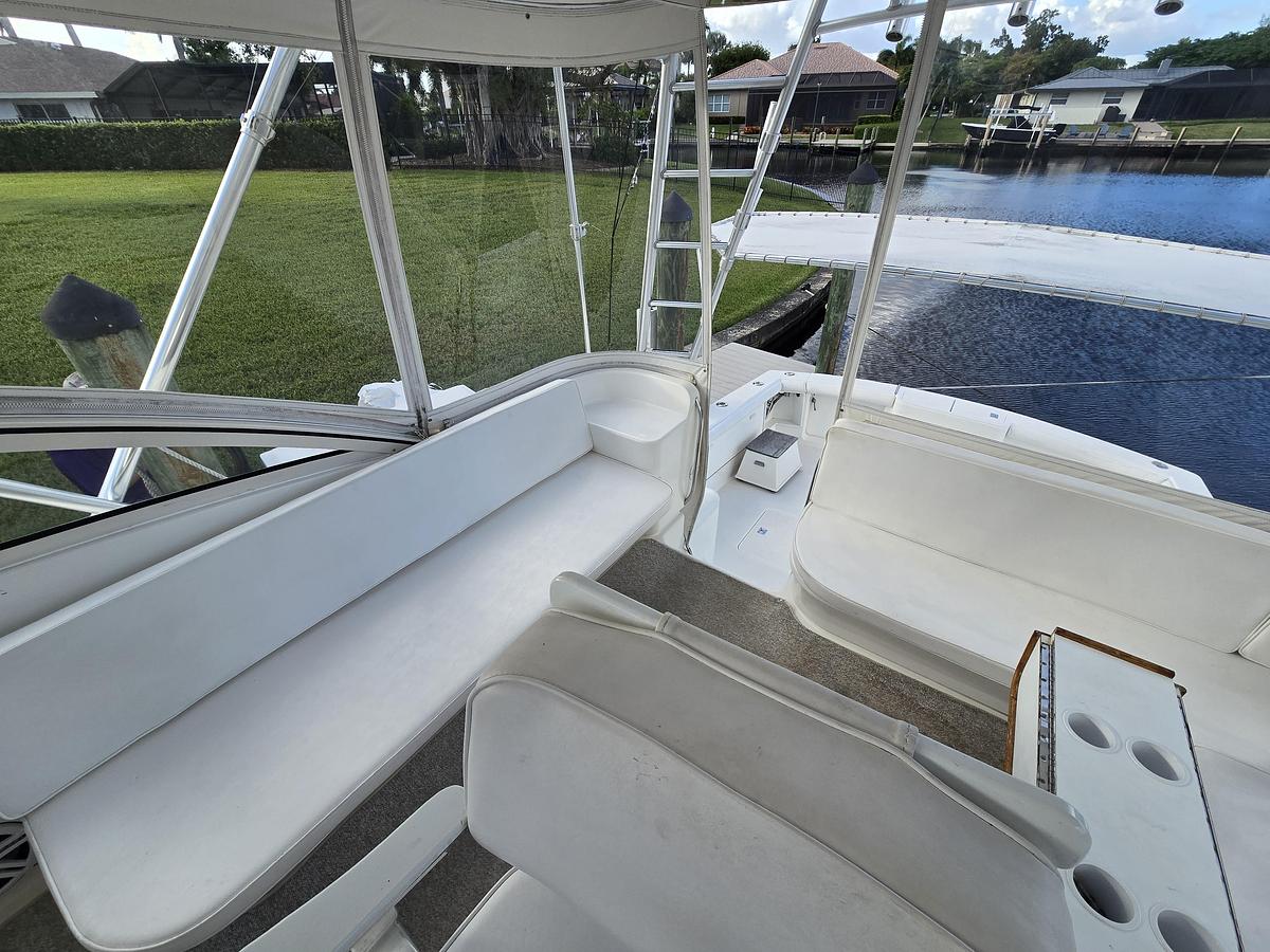 Used 1999 40' Ocean Yachts Open