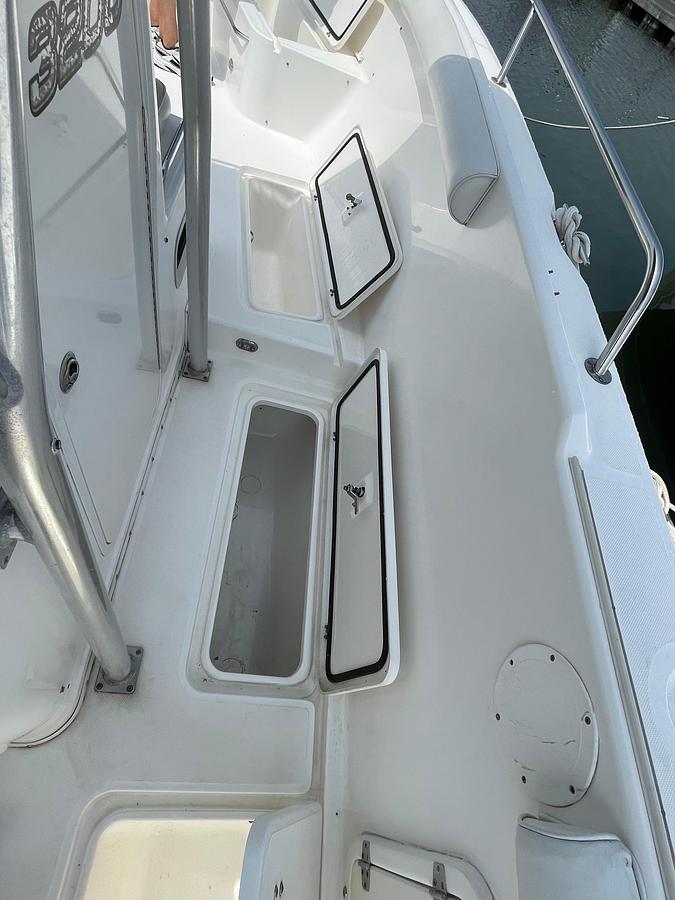 Used 2004 Century 3200 Center Console | 32ft