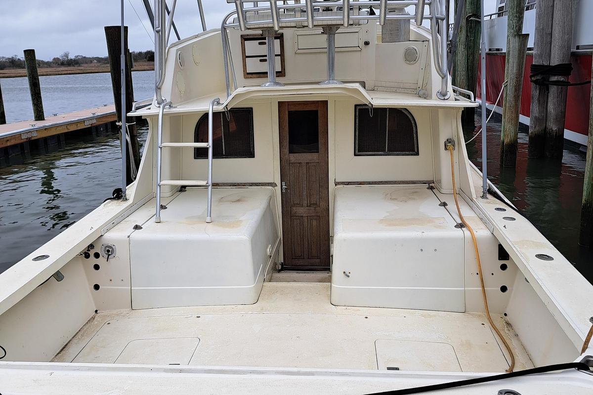 Used 1985 Blackfin 32 Flybridge | 32ft