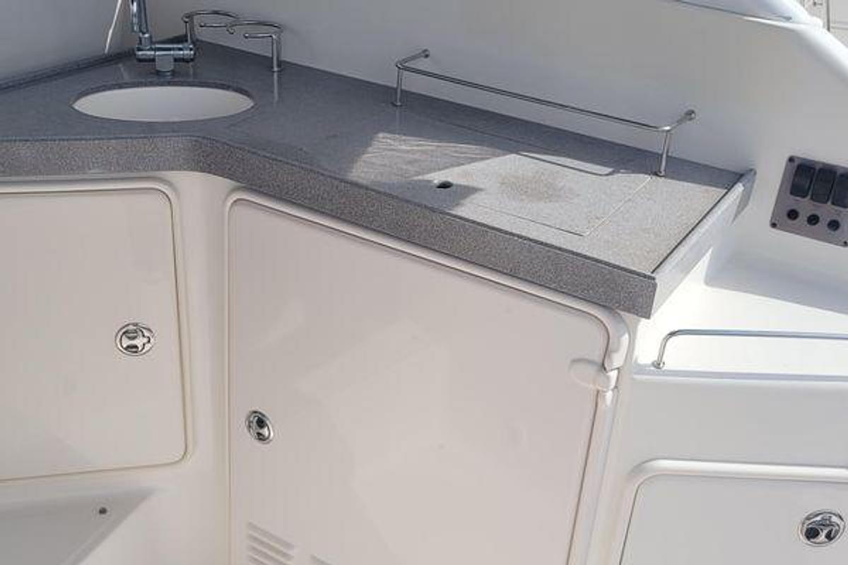 Used 2005 Regal 35 Commodore 3560 | 35ft