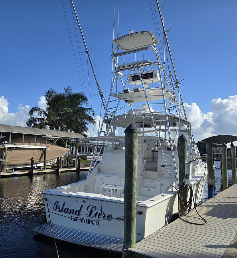 Used 1999 40' Ocean Yachts Open