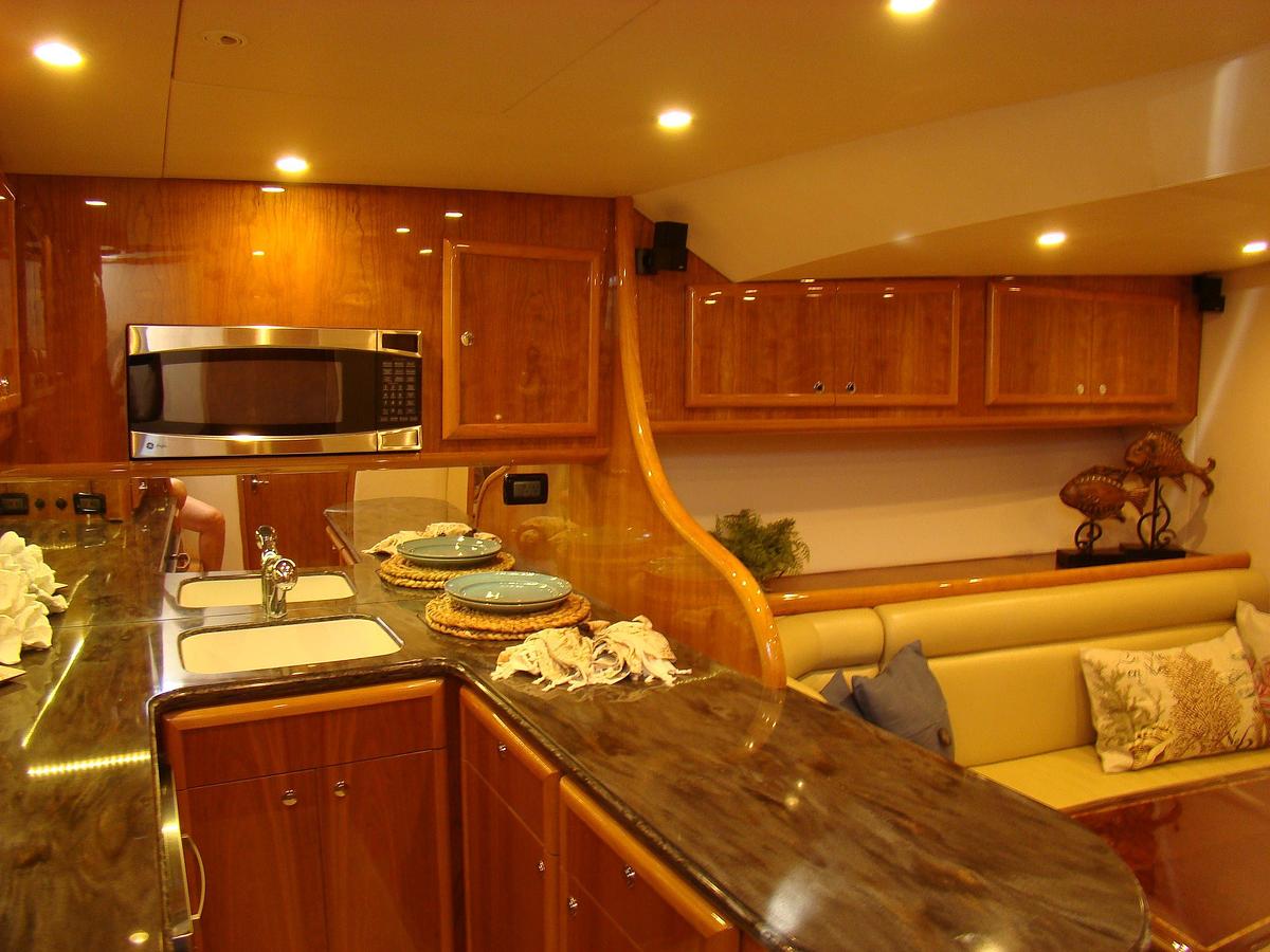 2026 Jersey Cape 47 Custom Hardtop | 47ft