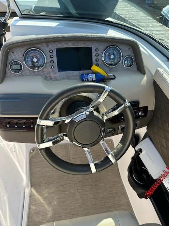 Used 2014 Regal 2700 Bowrider | 27ft