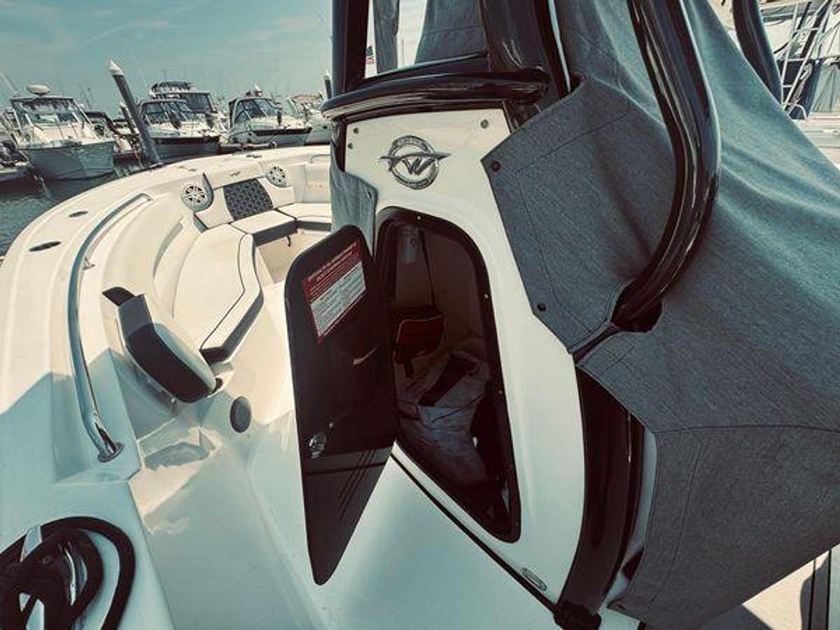 Used 23' Tidewater 232 LXF Center Console - 23ft