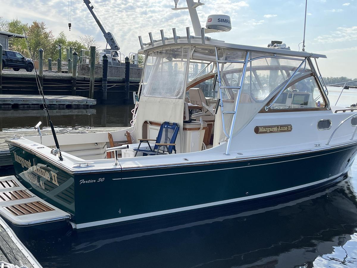 Used 2015 Fortier 30 | 30ft