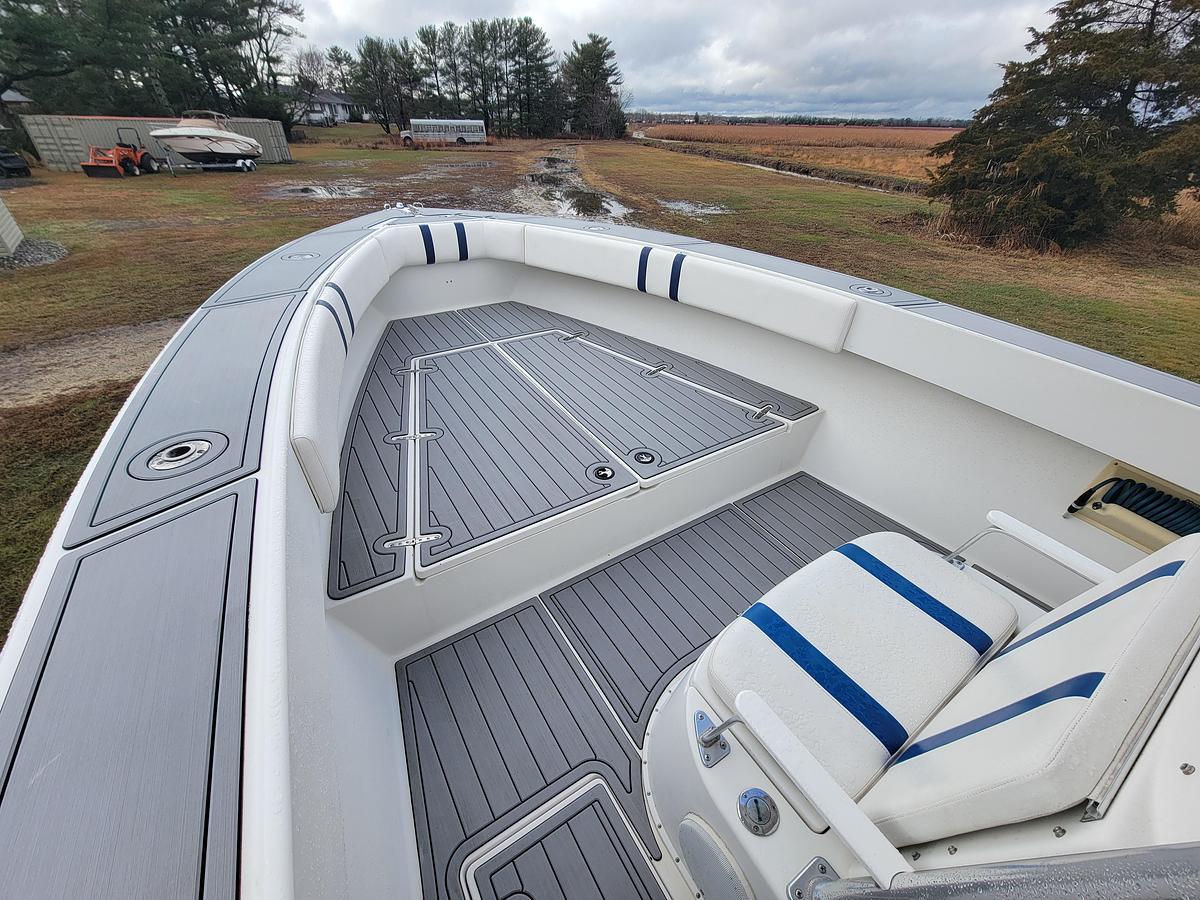 Used 1996 Venture 34 Center Console | 34ft