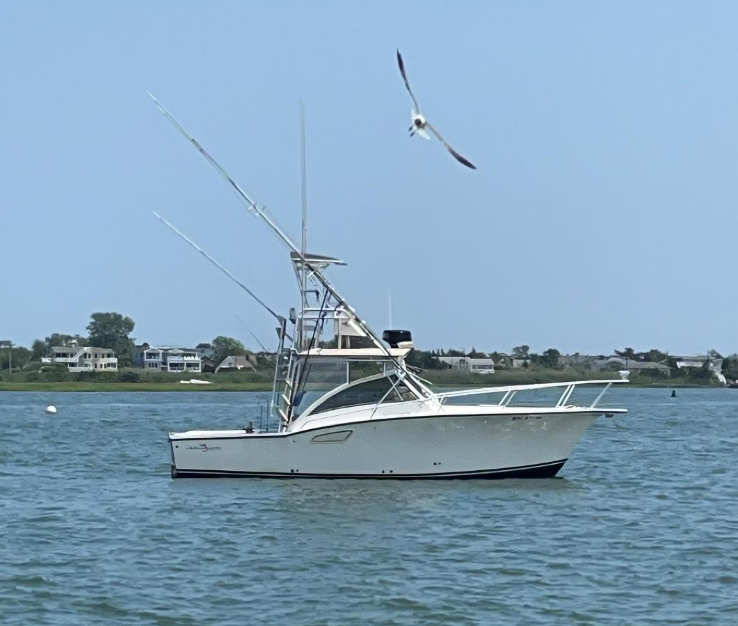 Used 1996 30' Albemarle 305 Express Fisherman