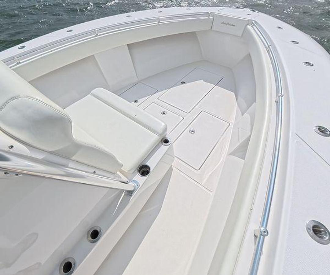 Used 2019 SeaHunter 33 Tournament | 33ft