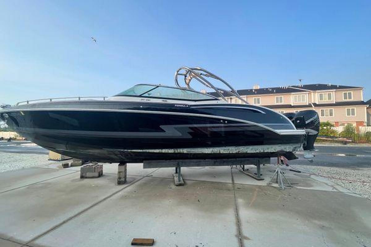 Used 2019 Formula 310 FX Bowrider | 31ft