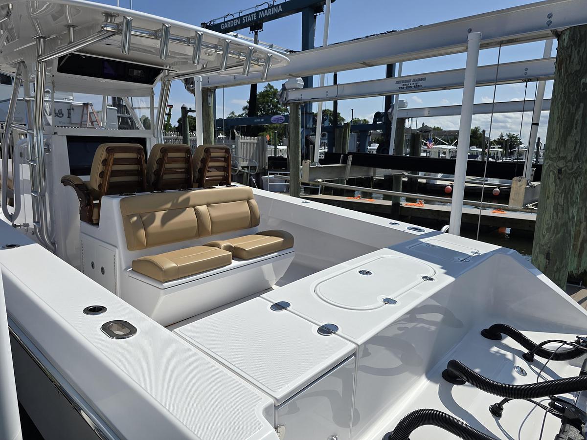 Used 2025 35 Bahama Super Center Console - 35ft
