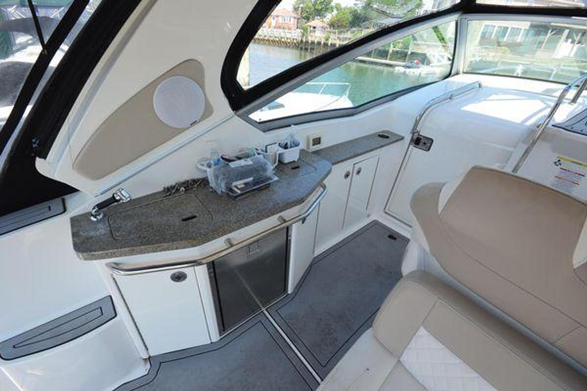 Used 2012 33' Chaparral 330 Signature | 33ft