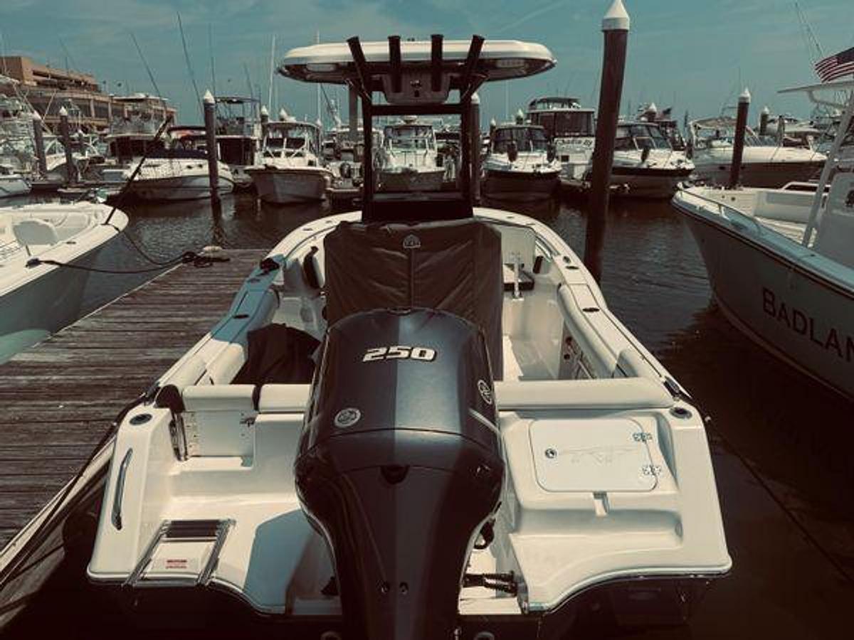 Used 23' Tidewater 232 LXF Center Console - 23ft
