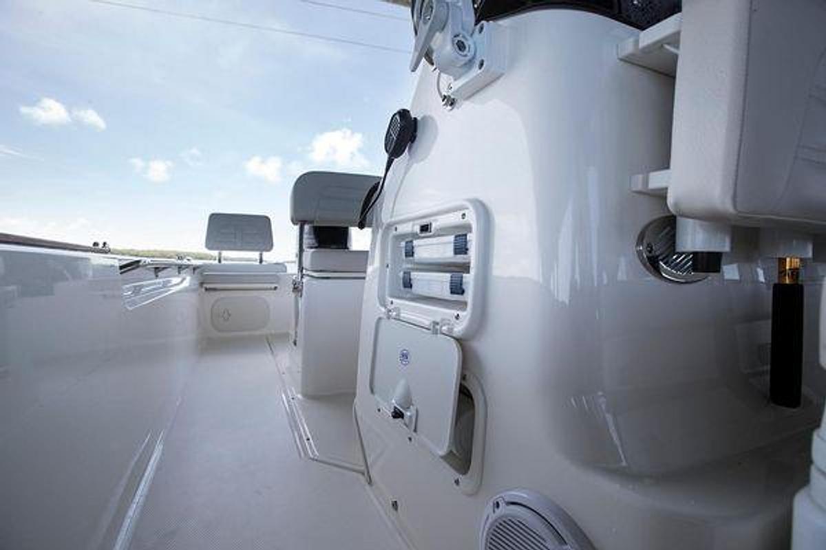 Used 2022 Boston Whaler 17 Montauk | 17ft