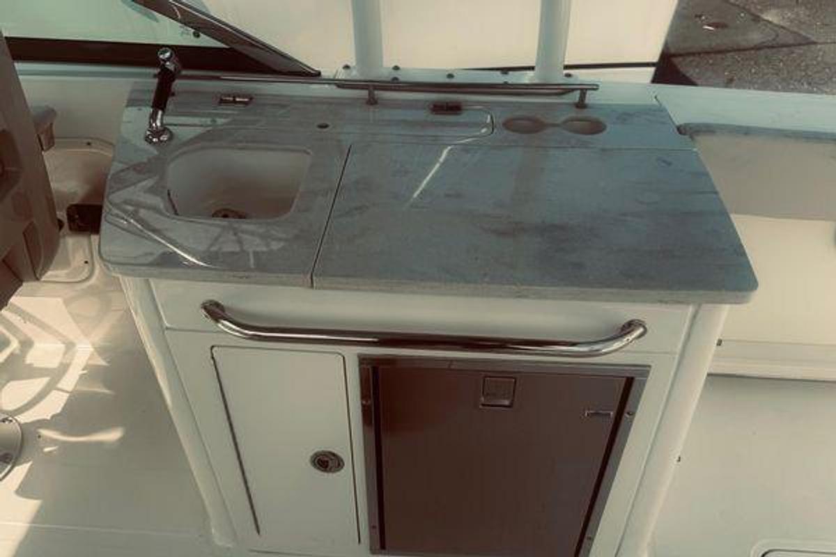 Used 2020 Boston Whaler 270 Vintage | 27ft