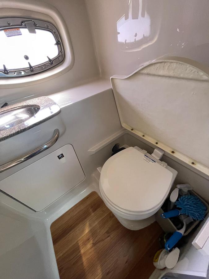 Used 2018 Chaparral 310 Signature | 31ft