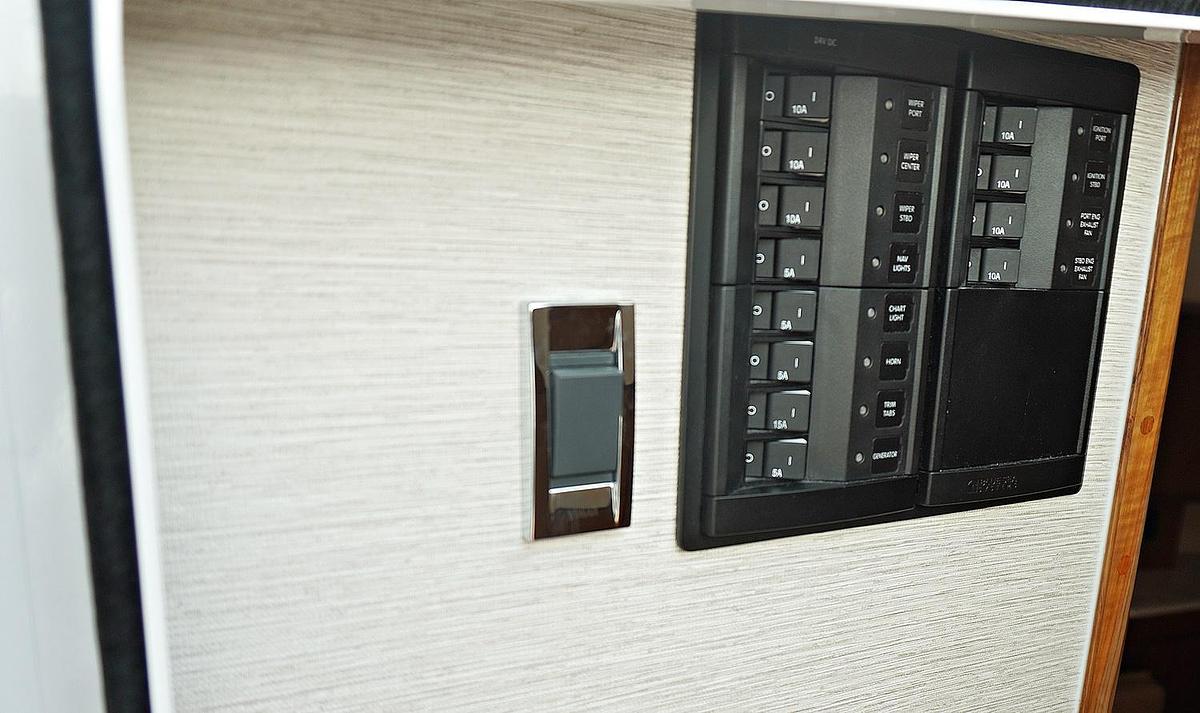 Used 2022 Henriques 42EXHT | 42ft