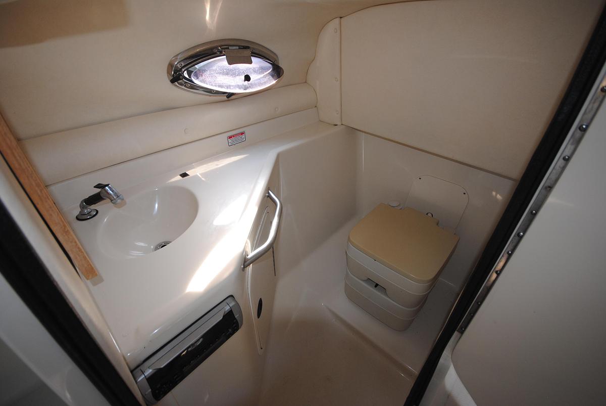 Used 2004 Sea Ray 270 Sundeck | 27ft