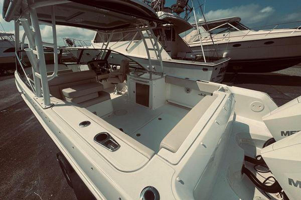 Used 2020 Boston Whaler 270 Vintage | 27ft