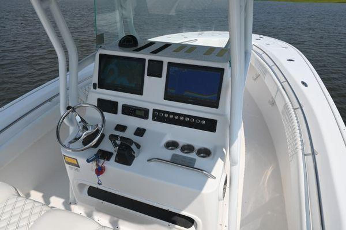 Used 2015 31' Cape Horn 31T | 31ft