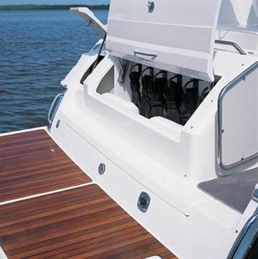 Used 2005 Regal 35 Commodore 3560 | 35ft