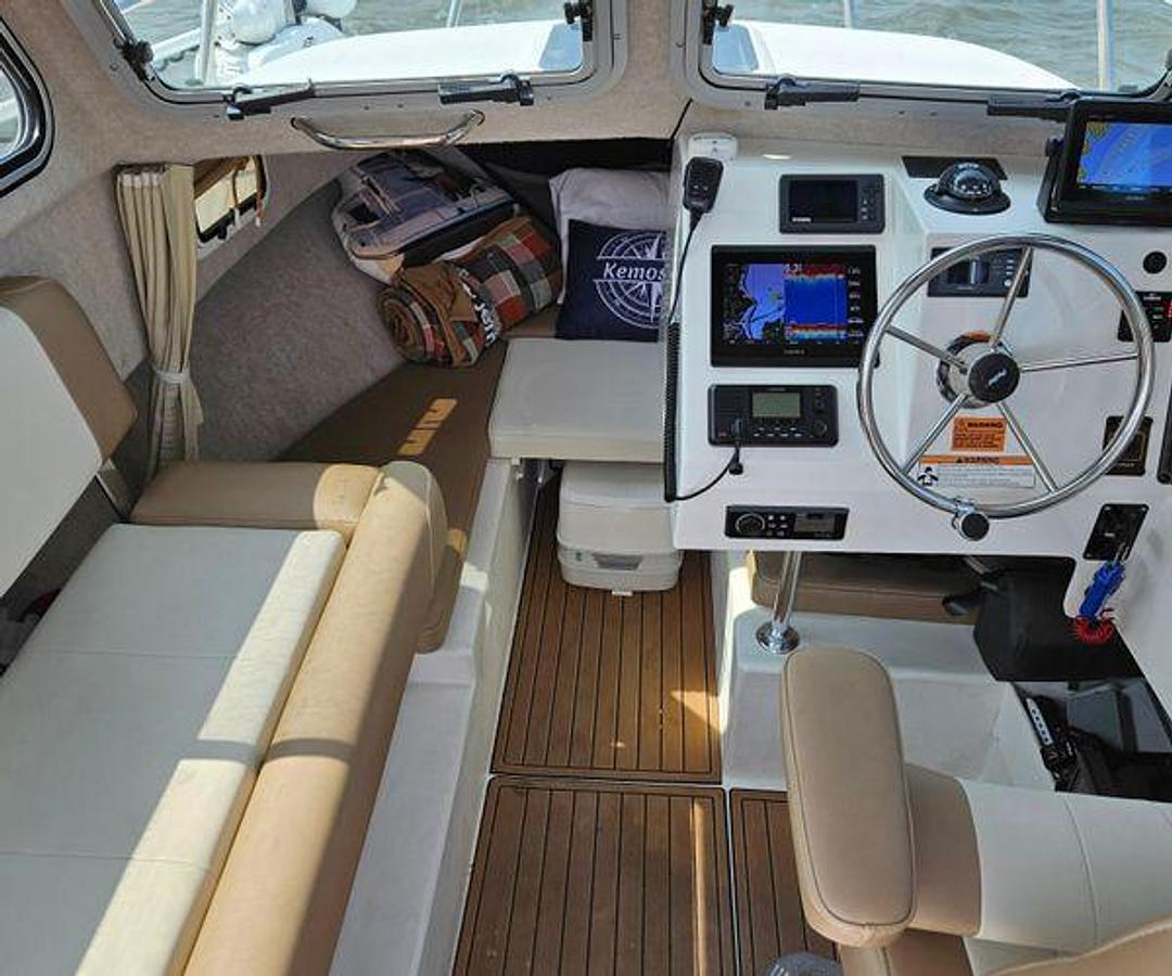 Used 2019 Parker 2320 Sport Cabin | 23ft