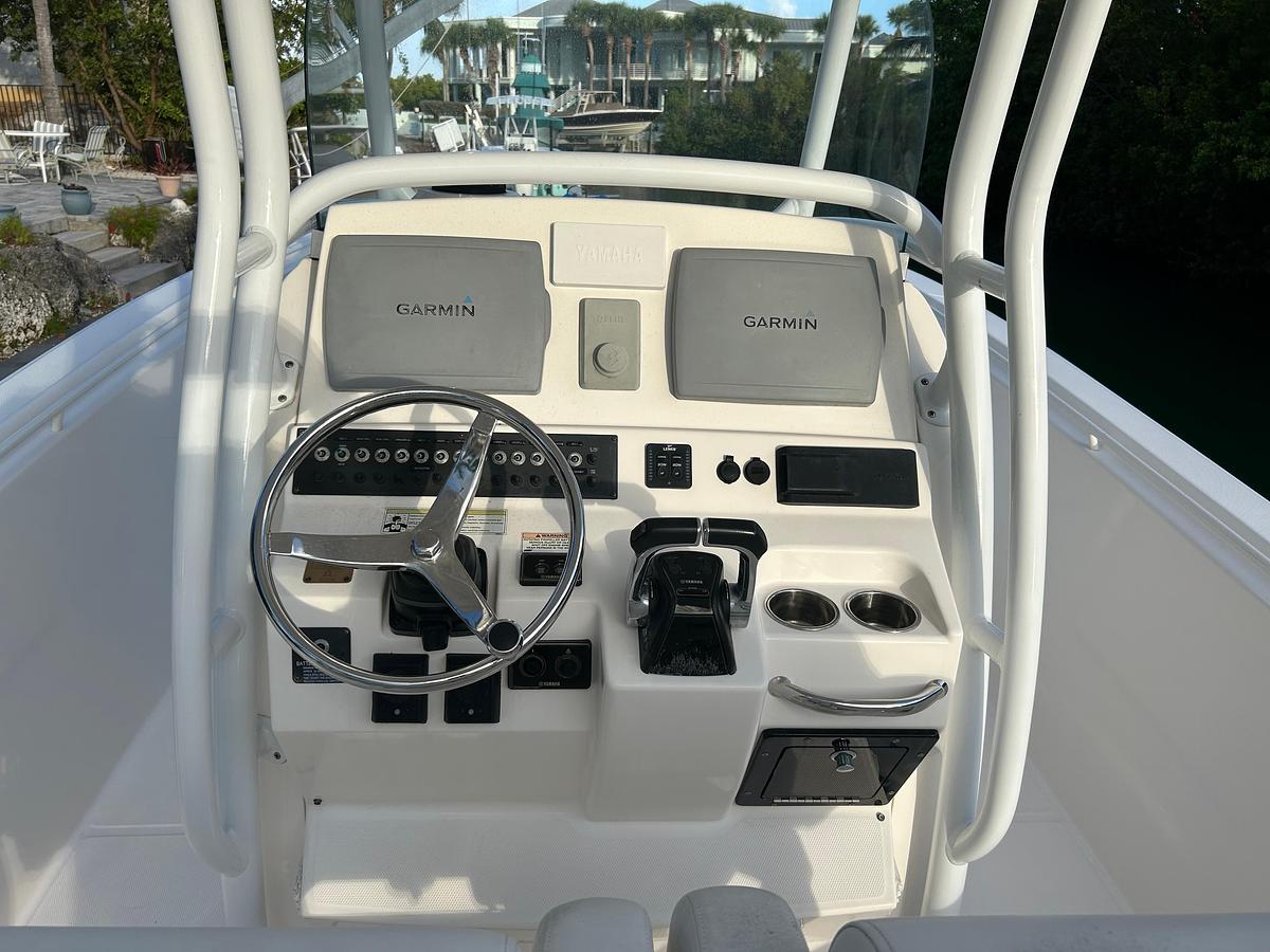 Used 2012 Edgewater 268CC | 27ft