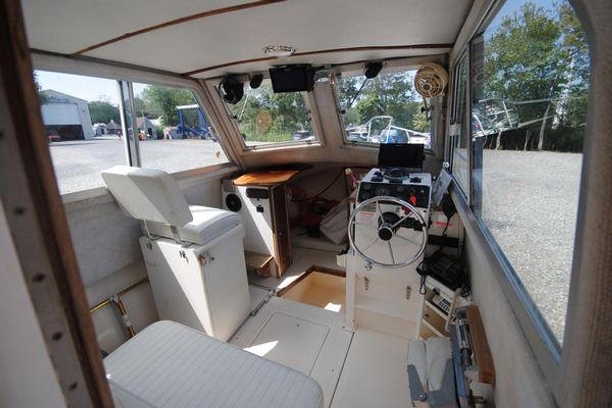 Used 1995 Shamrock 260 Mackinaw | 26ft