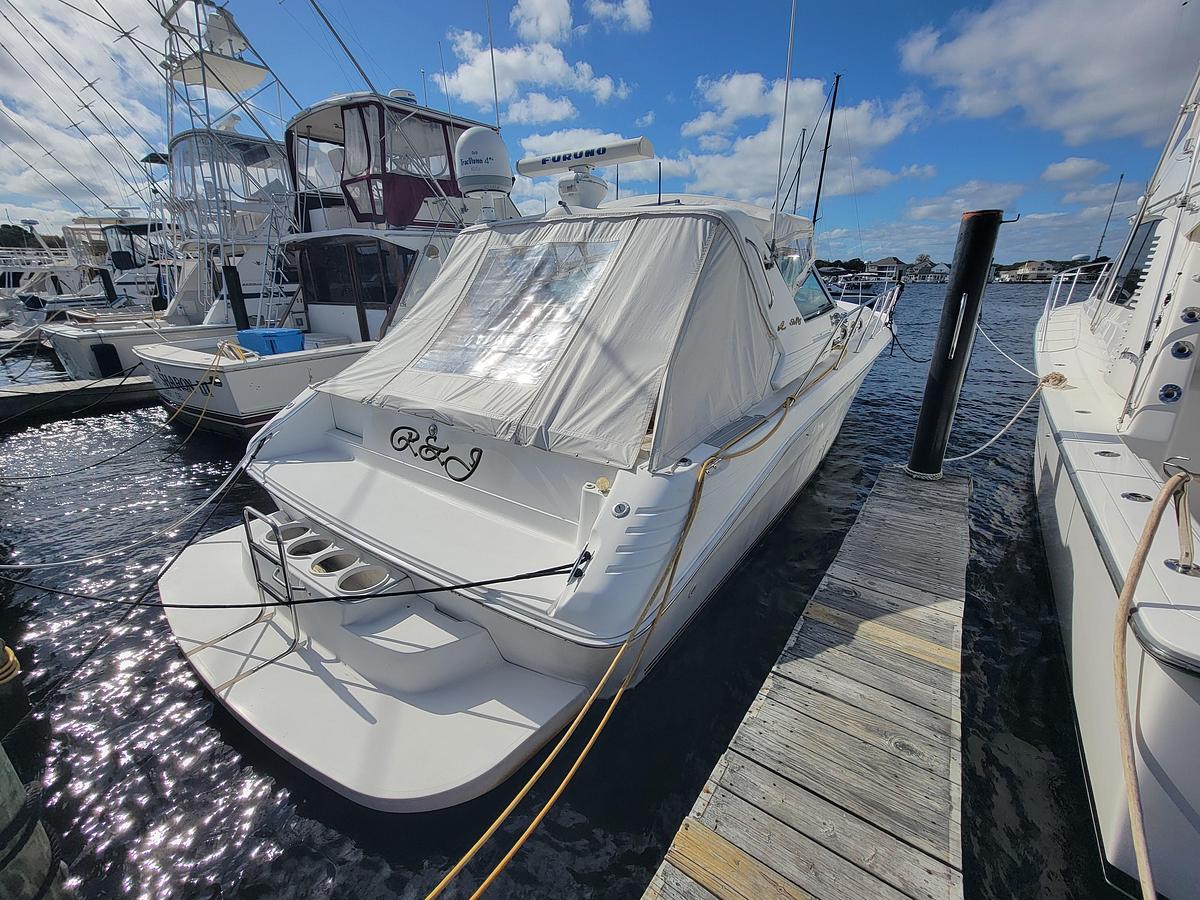 Used 1997 Sea Ray 400 Express Cruiser | 40ft