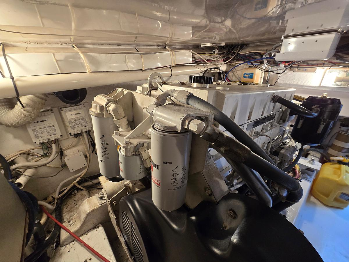 Used 2000 Post 47 Convertible Post Yachts | 47ft