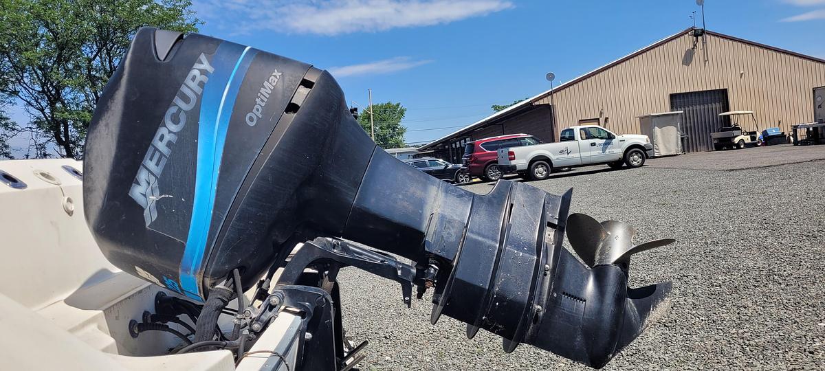 Used 2000 Boston Whaler 240 Outrage | 23ft