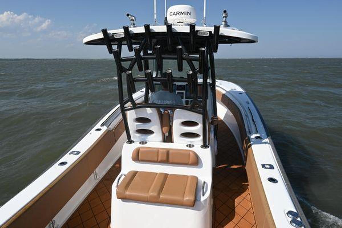 Used 2021 32' Cape Horn 32T | 32ft