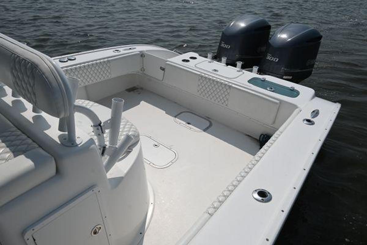 Used 2015 31' Cape Horn 31T | 31ft