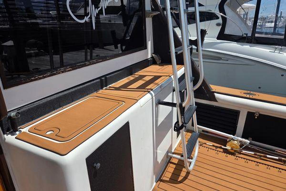 Used 1990 42' Egg Harbor Golden Egg 42 | 42ft