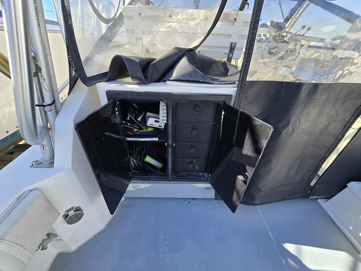 Used 2002 Carolina Classic 28 Express | 28ft
