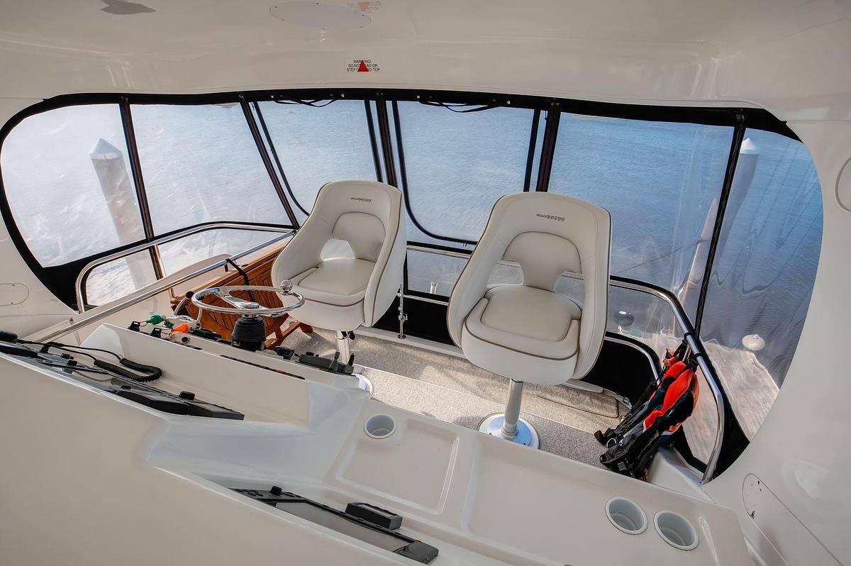 Used 2006 Silverton 50 Convertible | 50ft