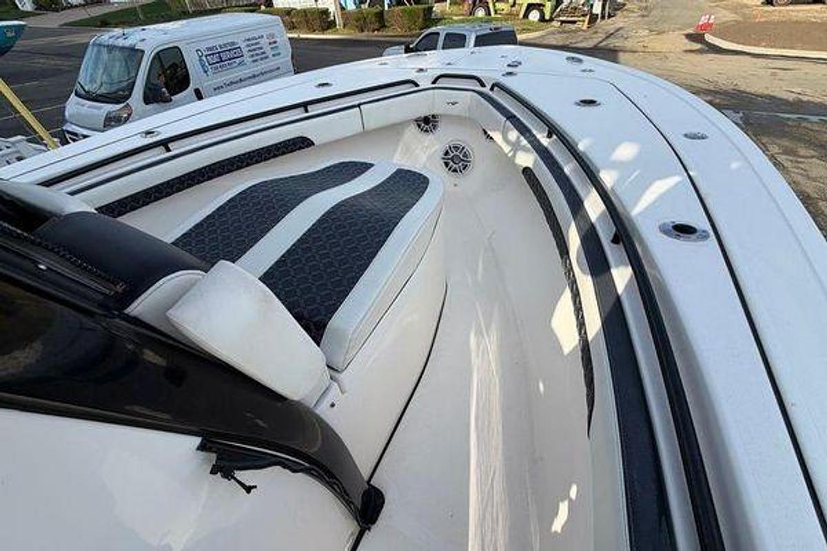 Used 2023 Tidewater 282 CC Adventure Bluewater | 28ft