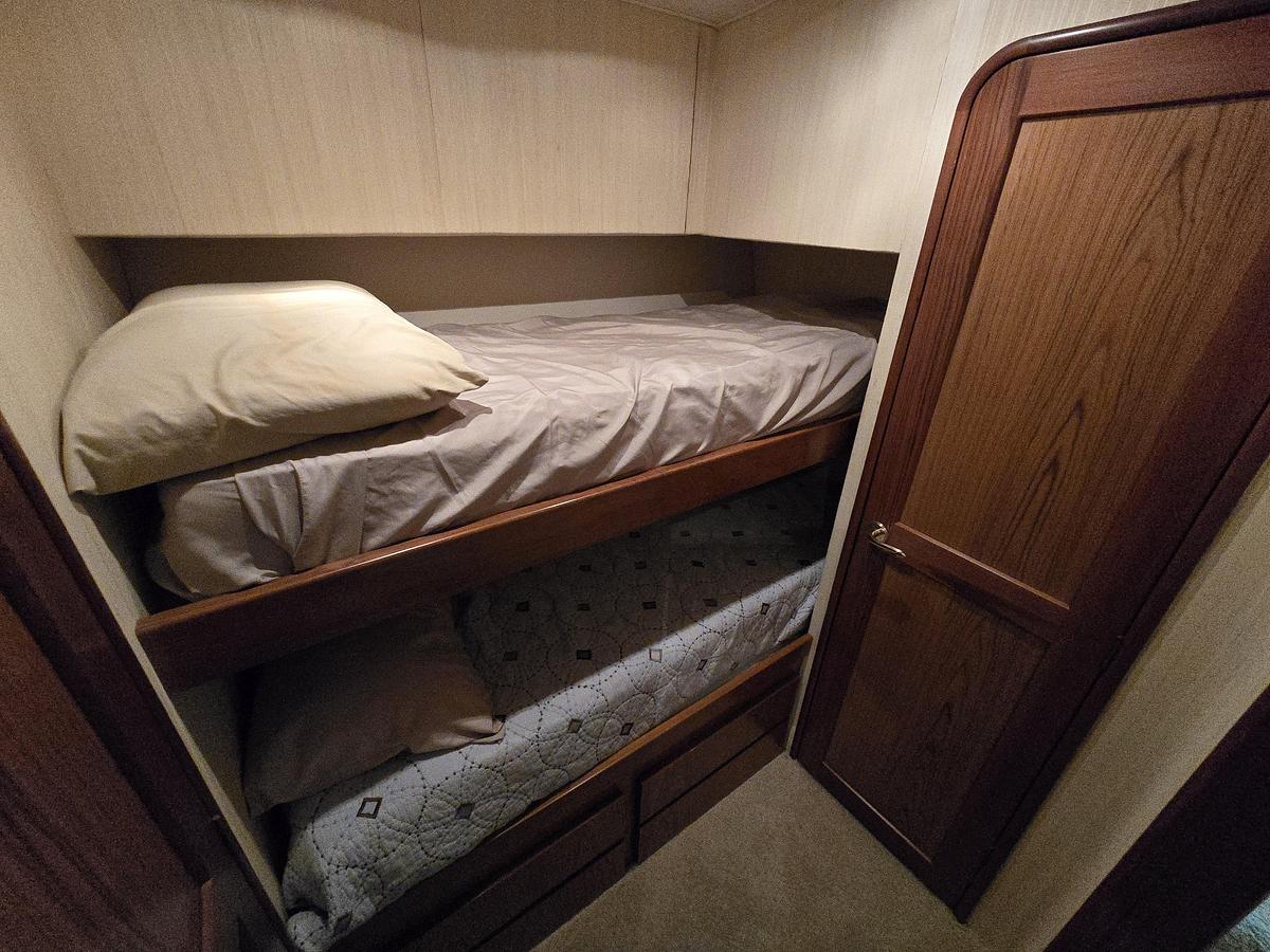 Used 1986 Ocean Yachts Super Sport | 55ft