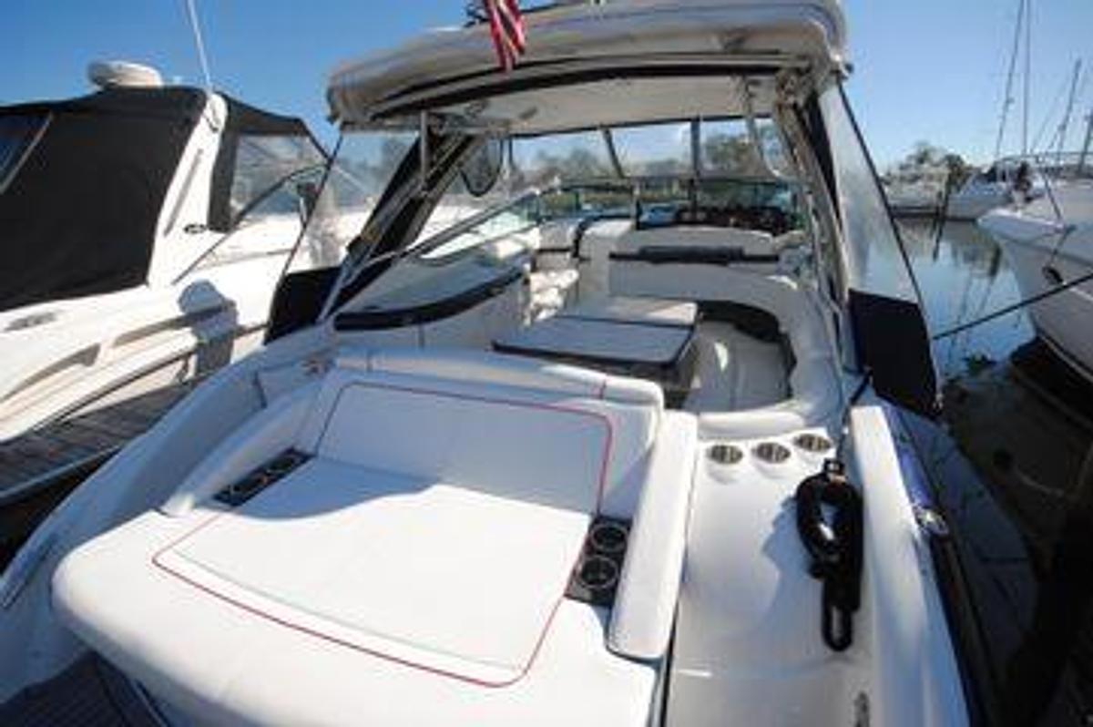 Used 2017 Formula 370 Super Sport } 37ft