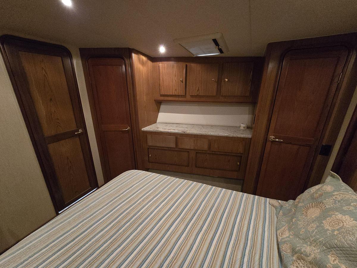 Used 1986 Ocean Yachts Super Sport | 55ft