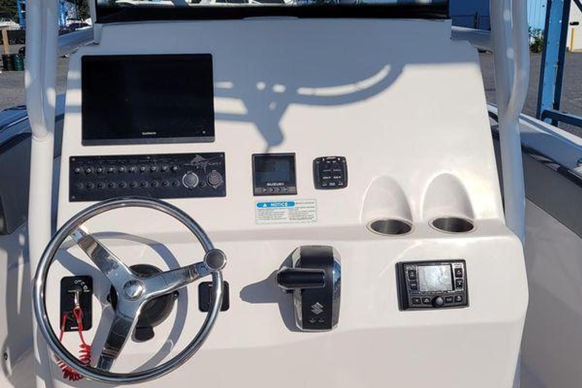 Used 2022 21' Aquasport 2100 Center Console | 21ft