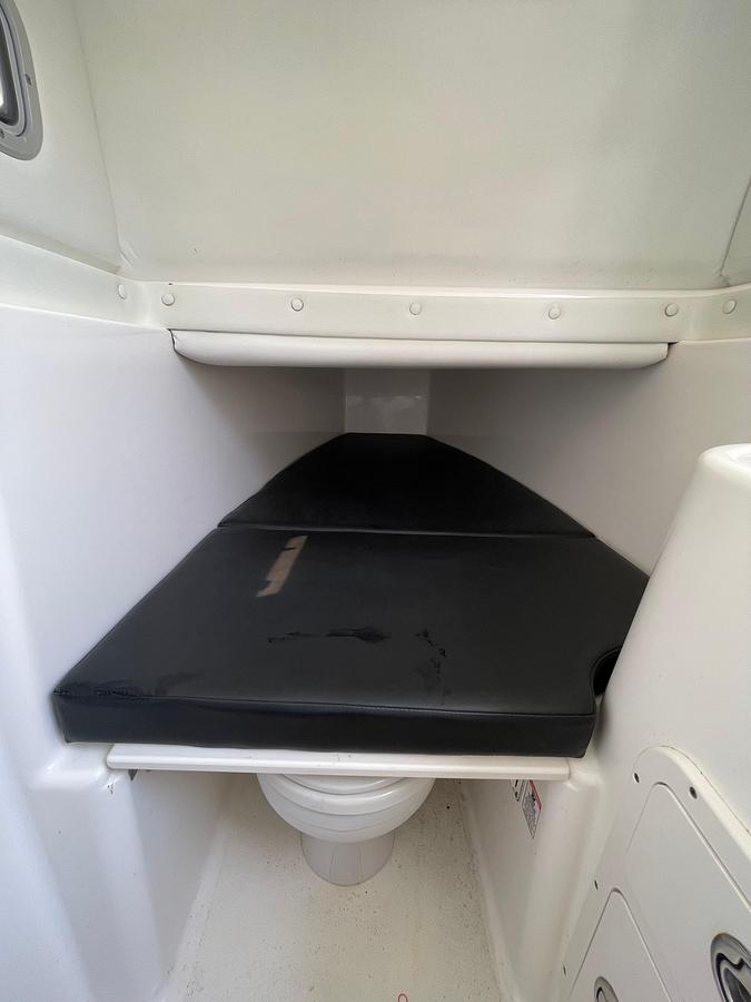 Used 2004 Century 3200 Center Console | 32ft