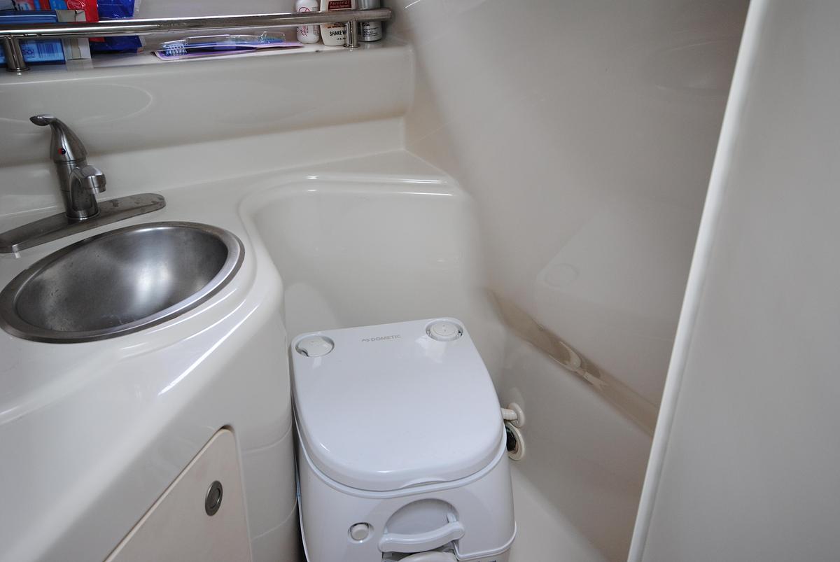 Used 2007 Sea Ray 240 Sundancer | 24ft