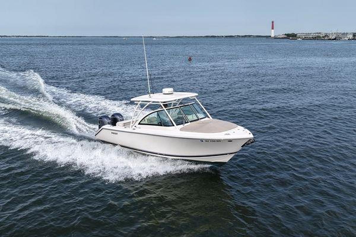 Used 2014 25' Pursuit DC 265 Dual Console | 25ft