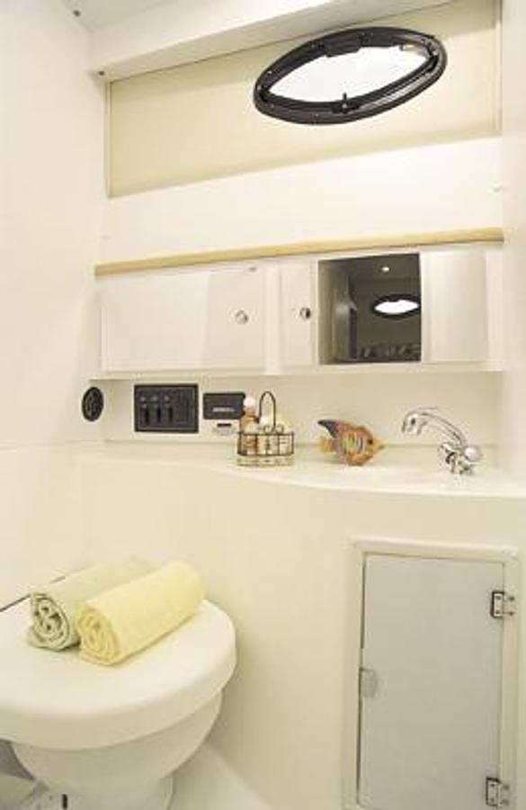 Used 2006 Wellcraft 330 Coastal | 33ft