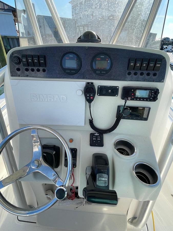 Used 2013 Pioneer 222 Sportfish | 22ft